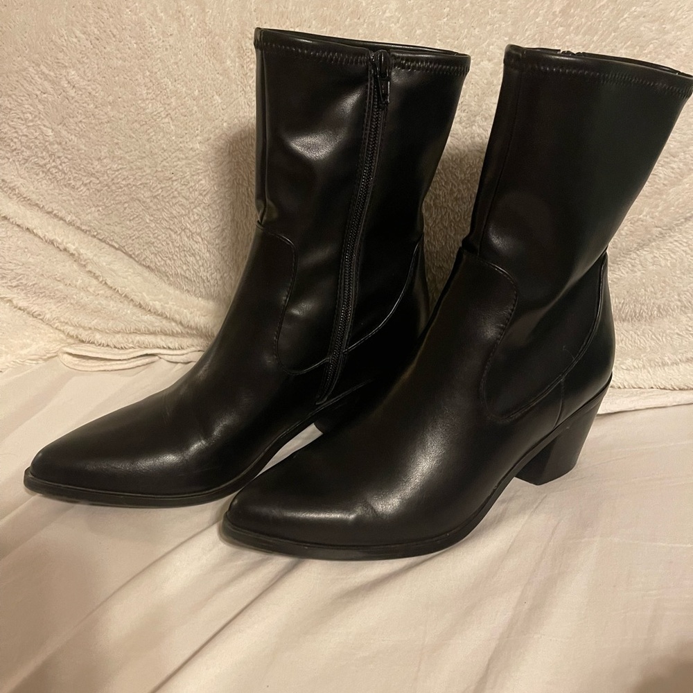 Elegant Black Western Faux Leather Iklectic Women's Boots By Dolce Vita Sz 9